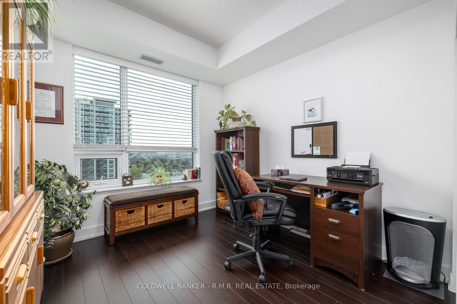 #LPH03 -1215 BAYLY ST, #Lph03