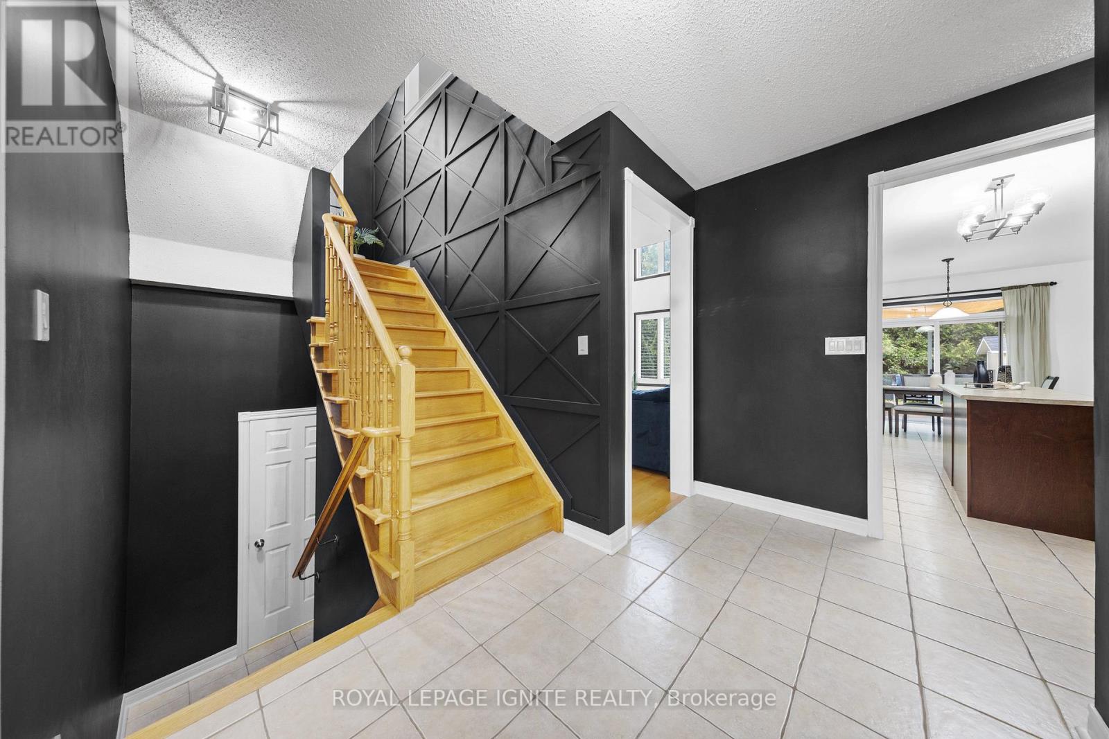 1330 MADDOCK DR