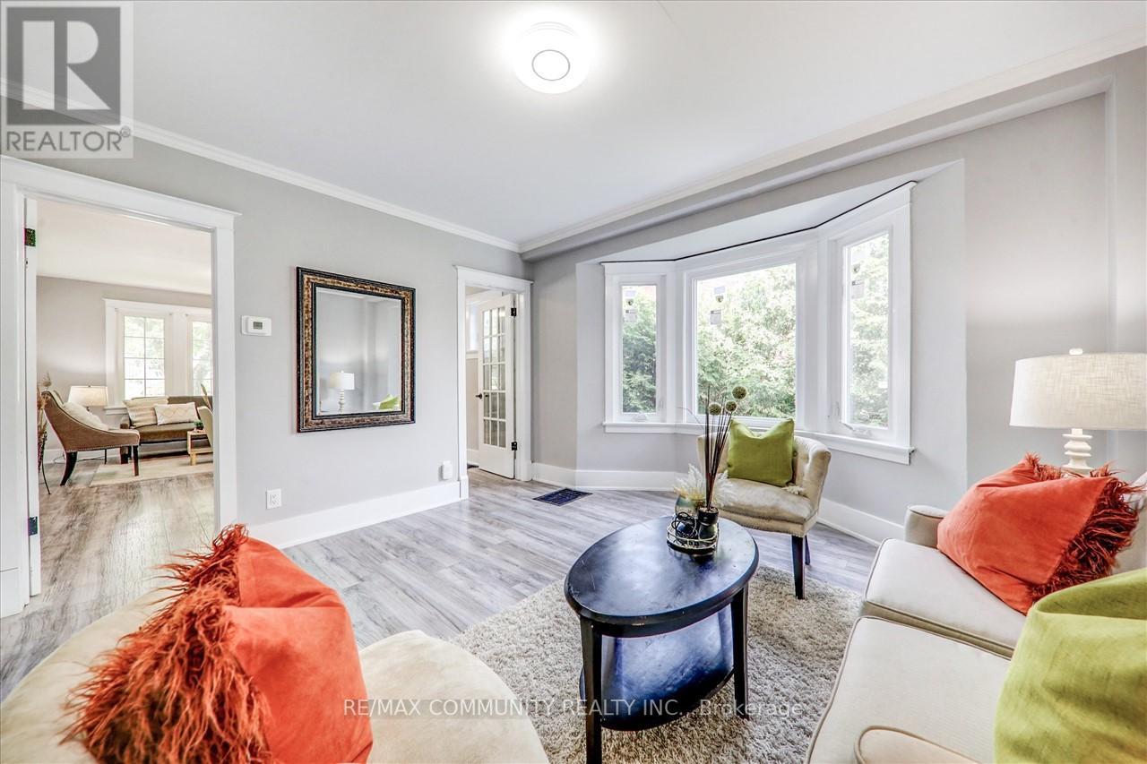 #MAIN -507 BROCK ST S, #Main