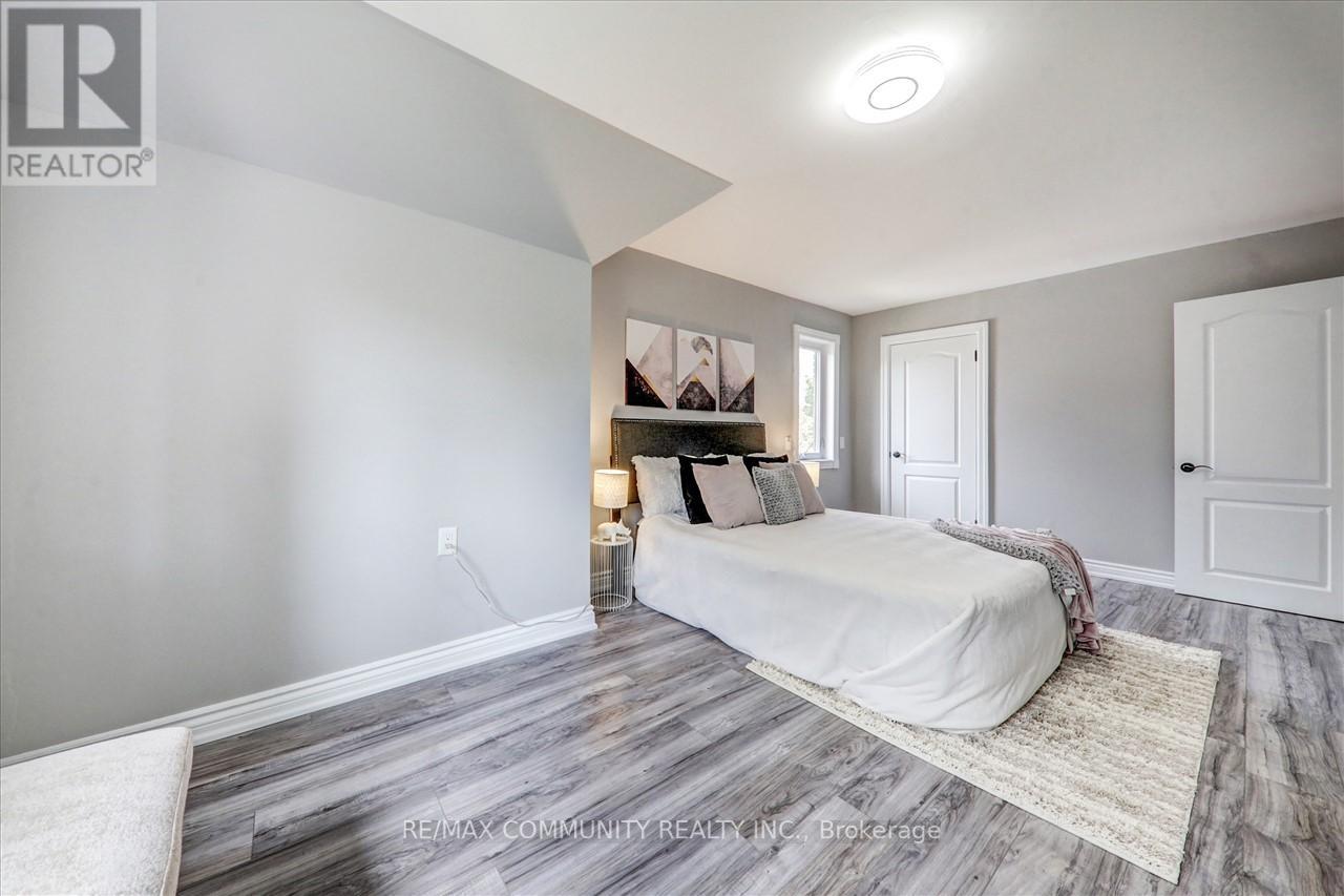 #MAIN -507 BROCK ST S, #Main
