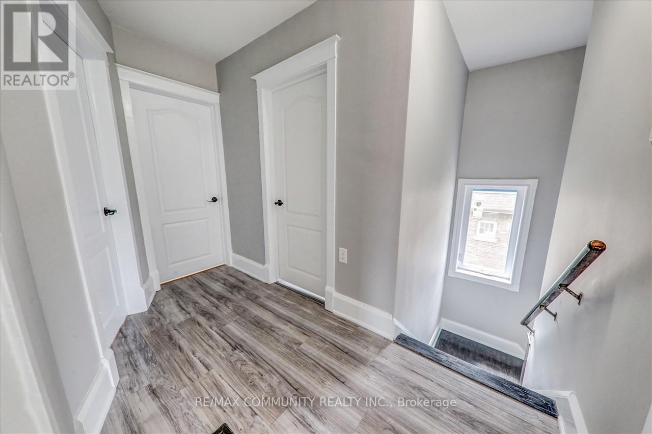 #MAIN -507 BROCK ST S, #Main