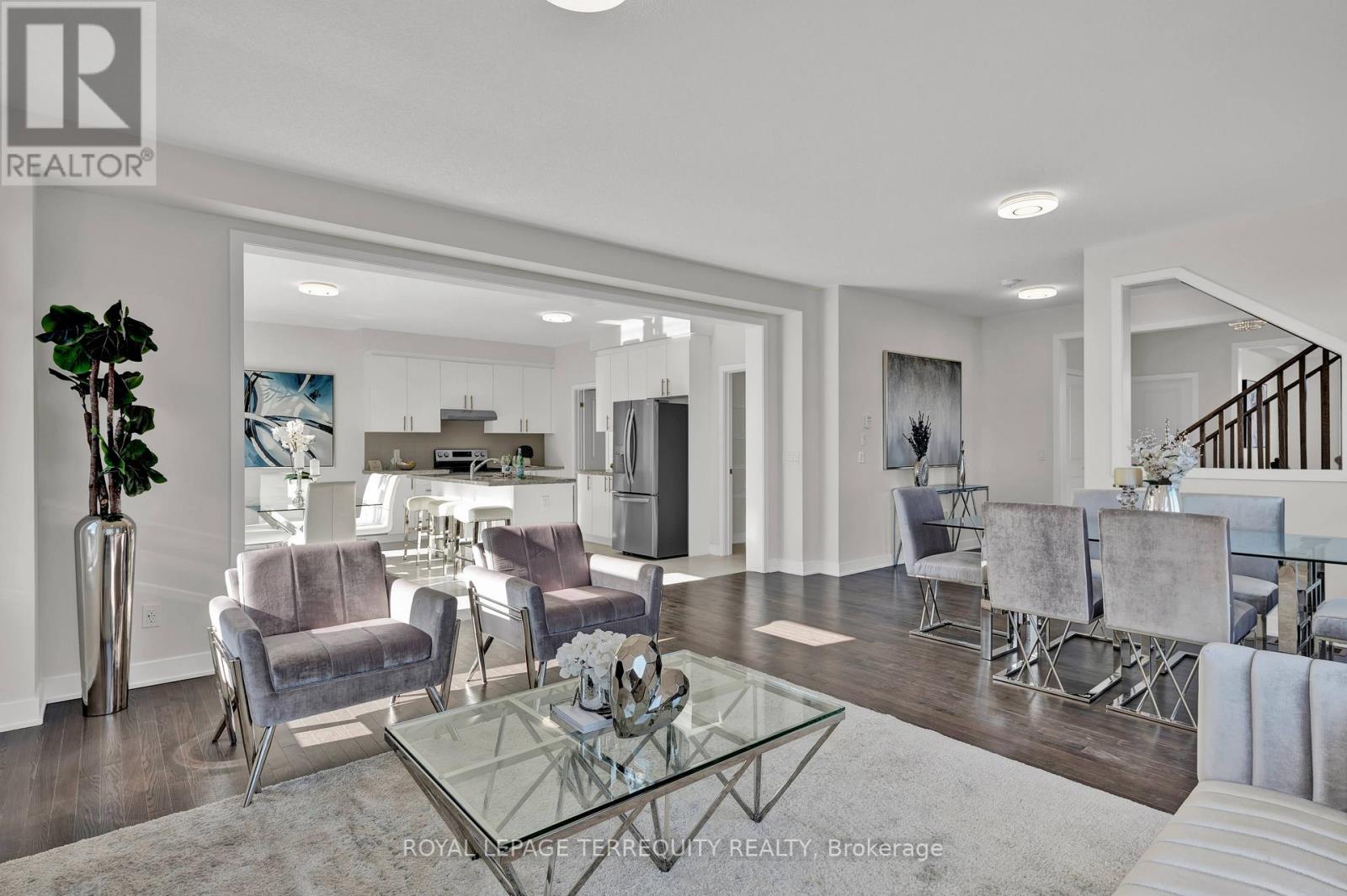 1071 DYAS AVE