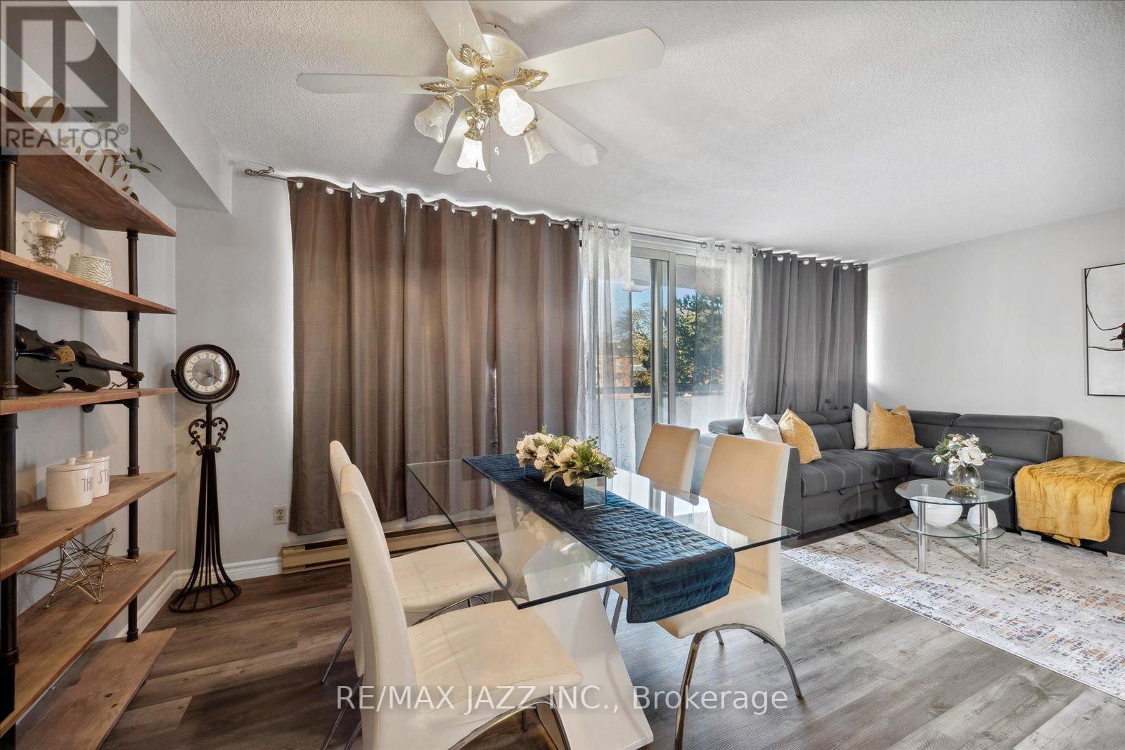 ##206 -120 ELGIN ST W, ##206
