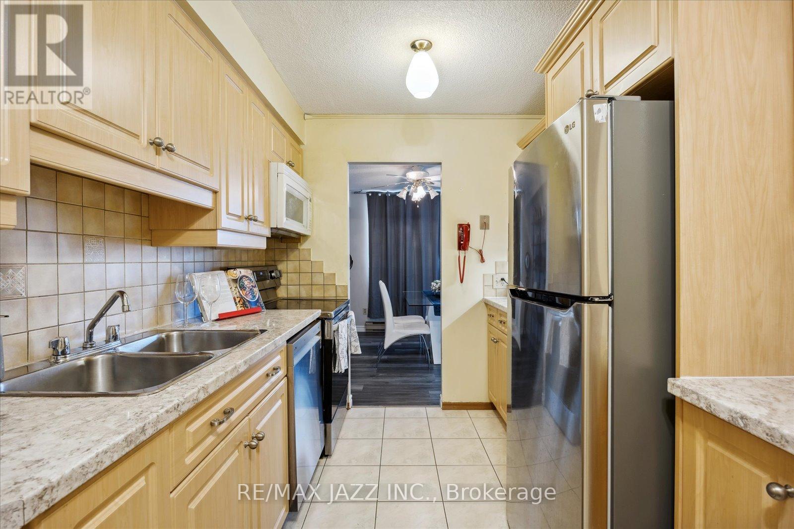 ##206 -120 ELGIN ST W, ##206