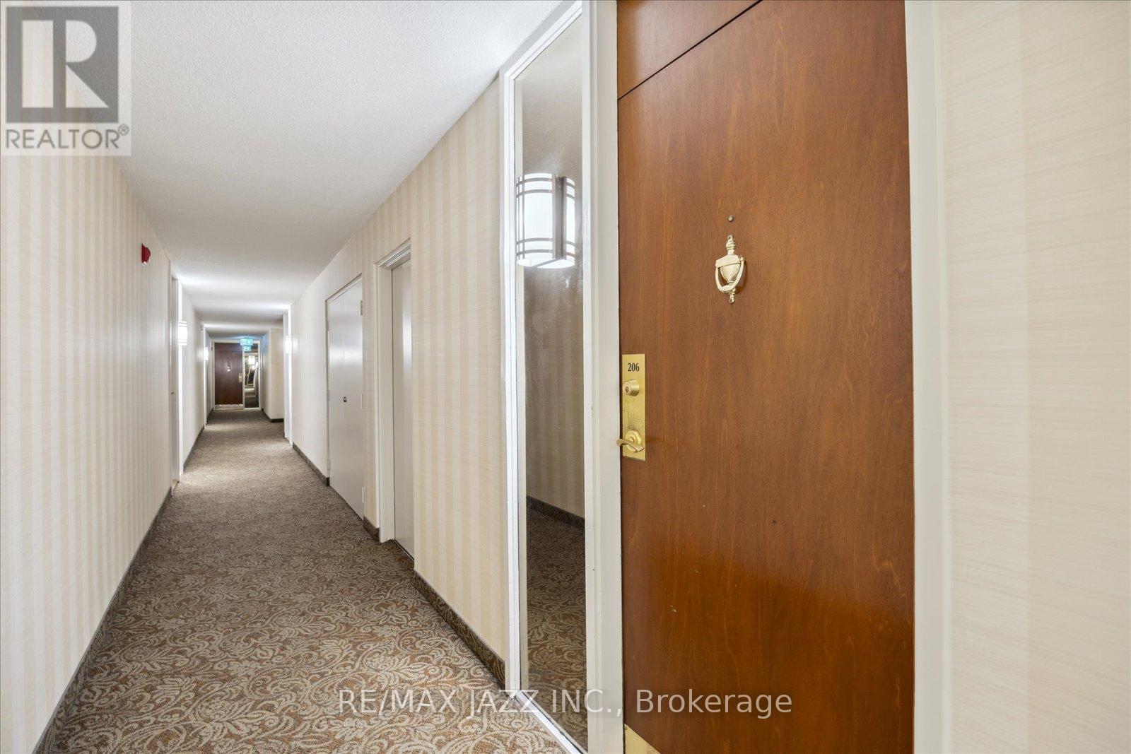 ##206 -120 ELGIN ST W, ##206