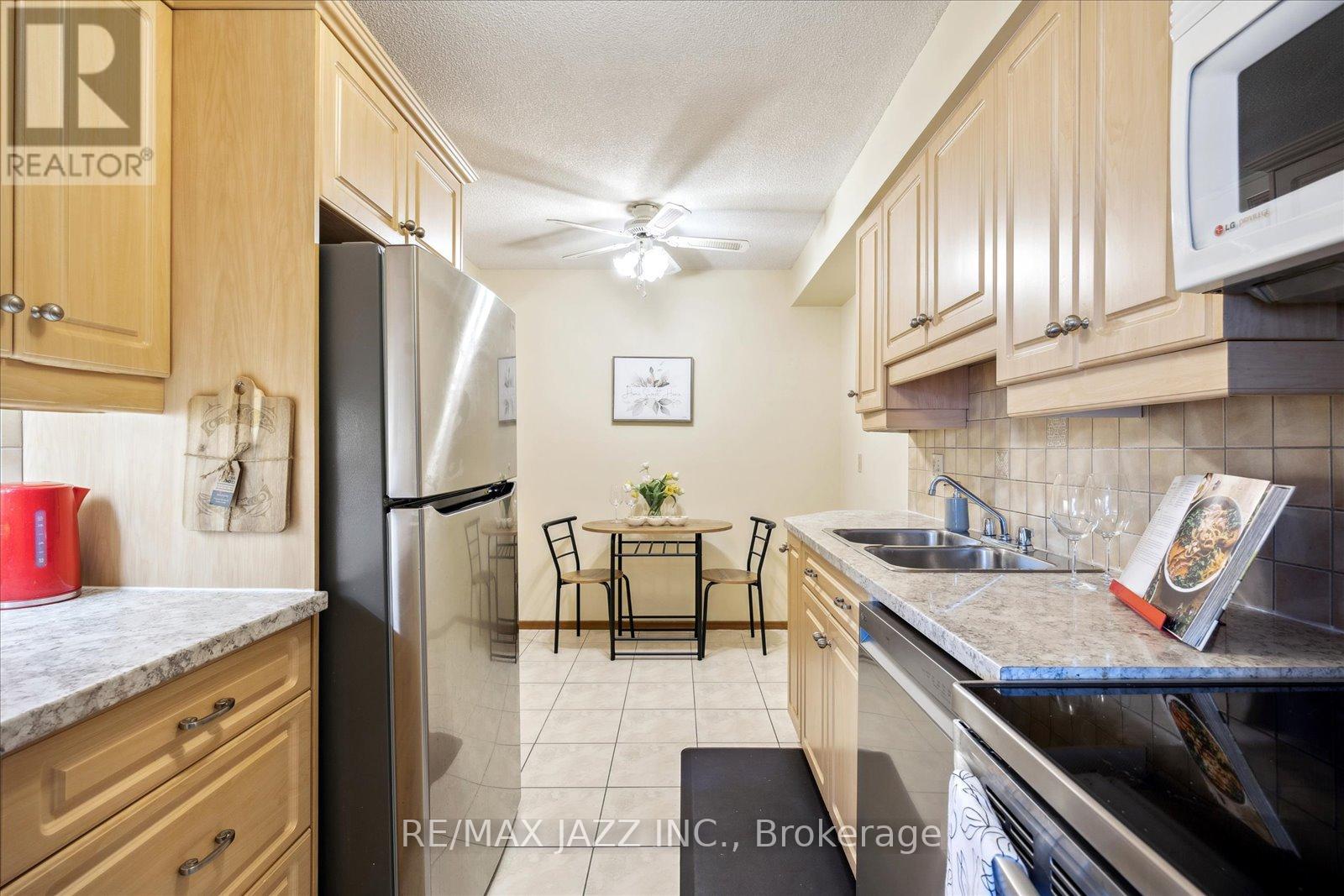 ##206 -120 ELGIN ST W, ##206