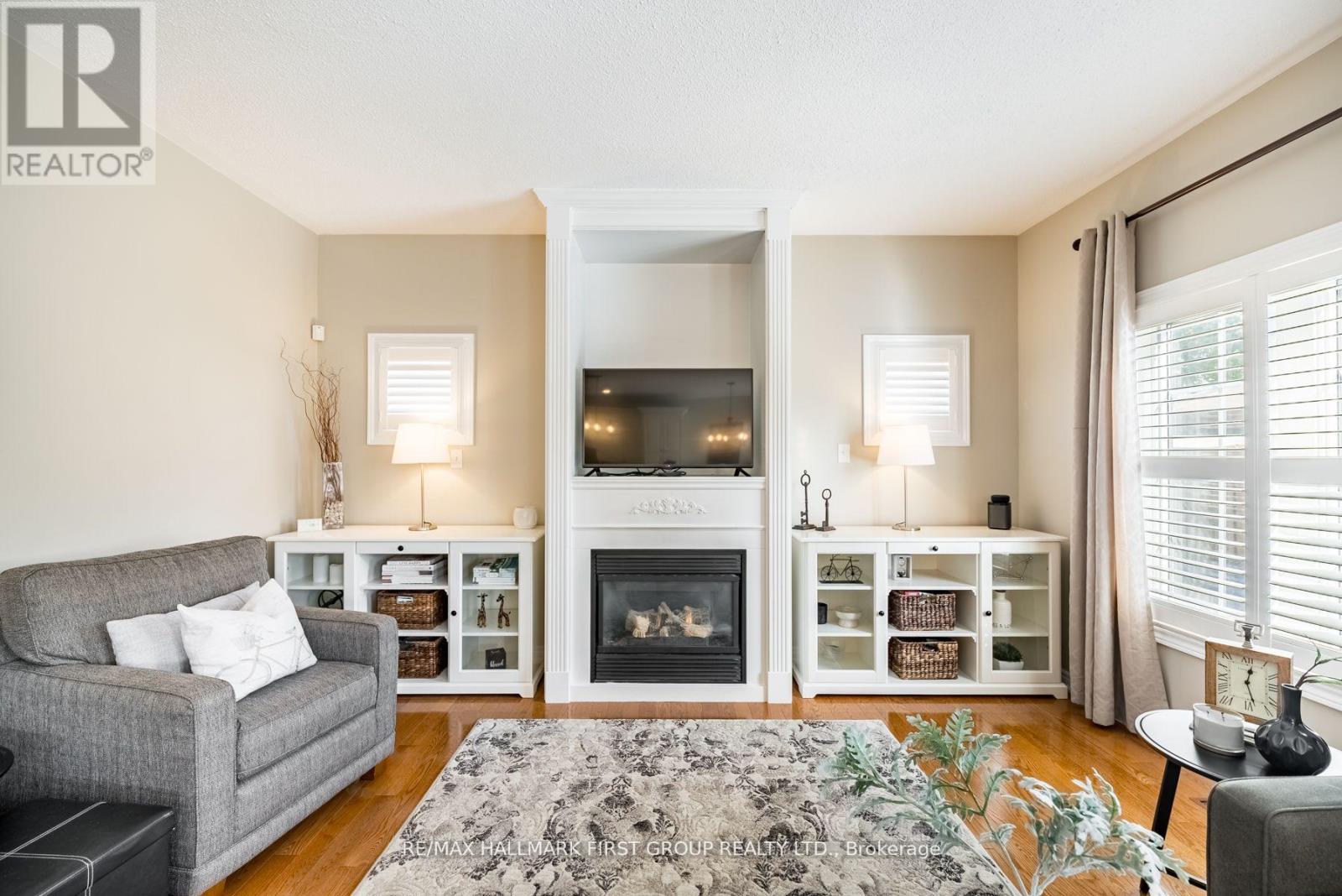 1052 WINDRUSH DR
