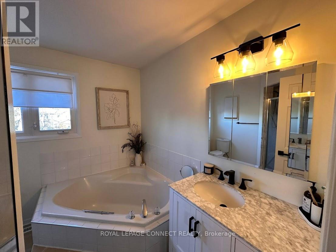 #MAIN -9 REDMOND DR, #Main