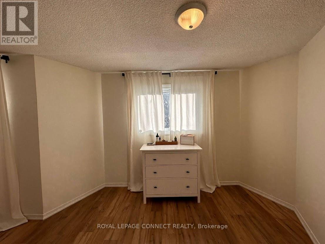 #MAIN -9 REDMOND DR, #Main