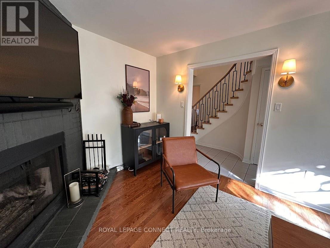 #MAIN -9 REDMOND DR, #Main
