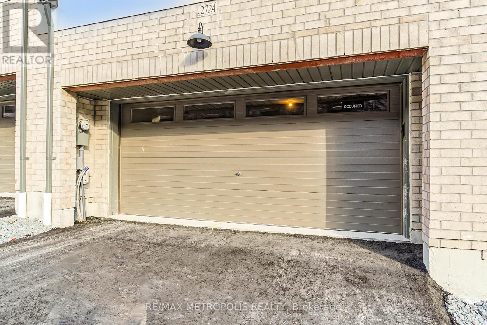 2724 PETER MATTHEWS DR