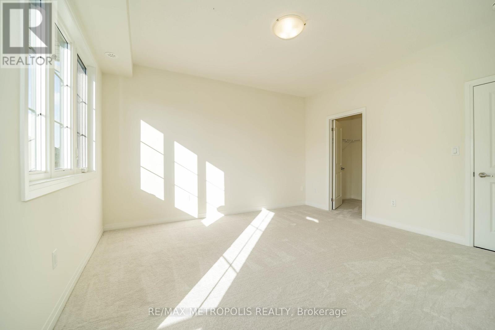 2724 PETER MATTHEWS DR