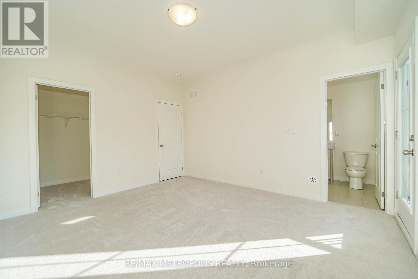2724 PETER MATTHEWS DR