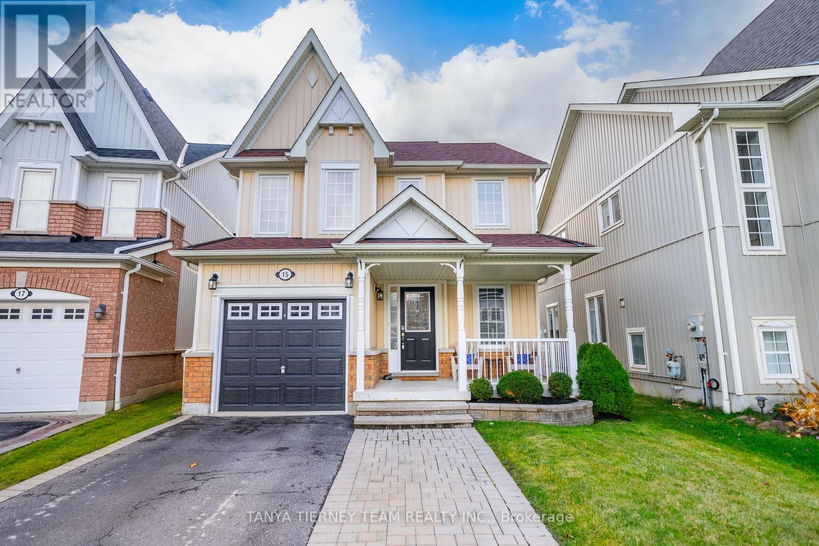 15 CRANBORNE CRES, (MLS® 7253810) See this property for sale in