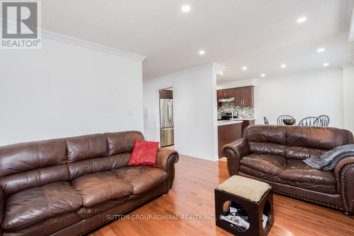1256 LANGLEY CIRC