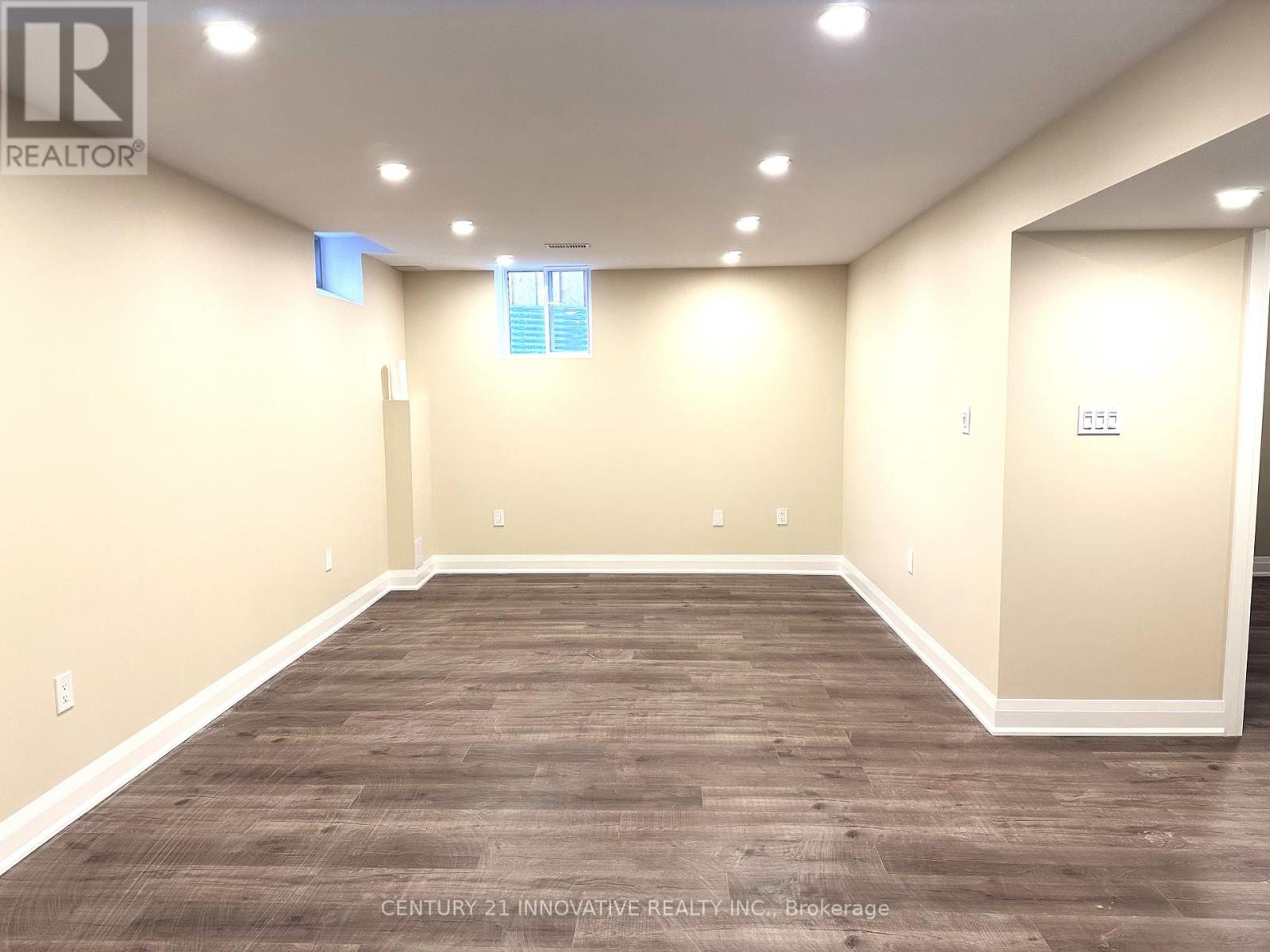 124 HURST DR