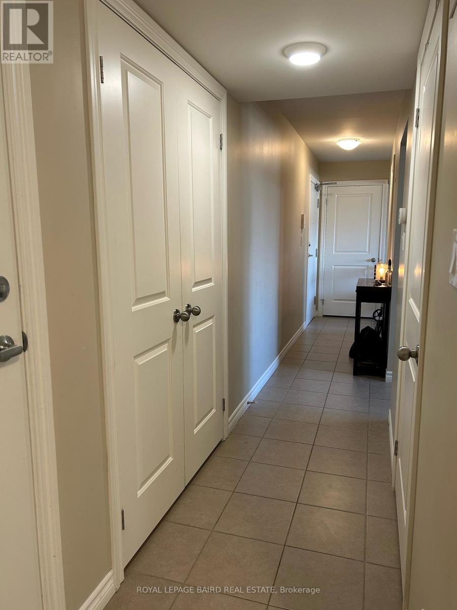 #1 -1418 SIMCOE ST S, #1