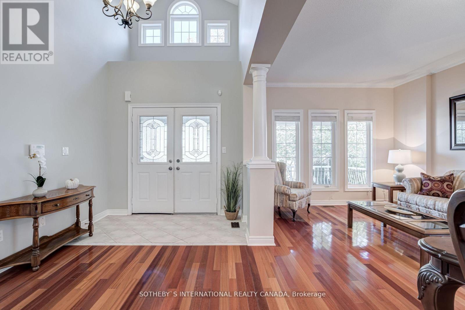 181 CARNWITH DR W