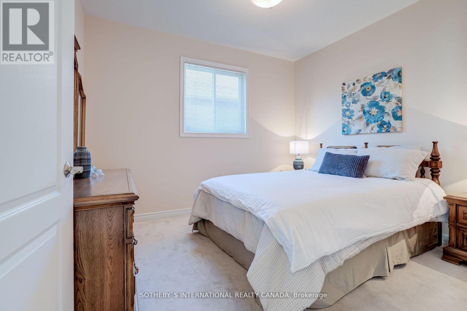 181 CARNWITH DR W
