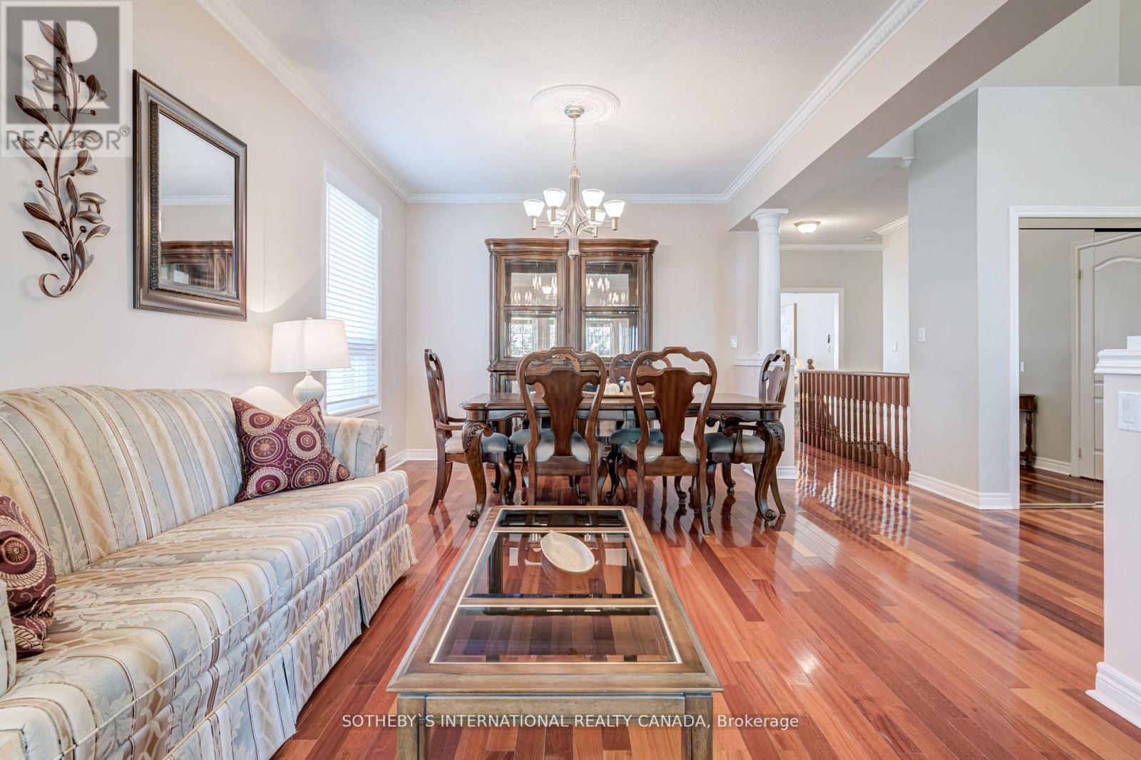181 CARNWITH DR W