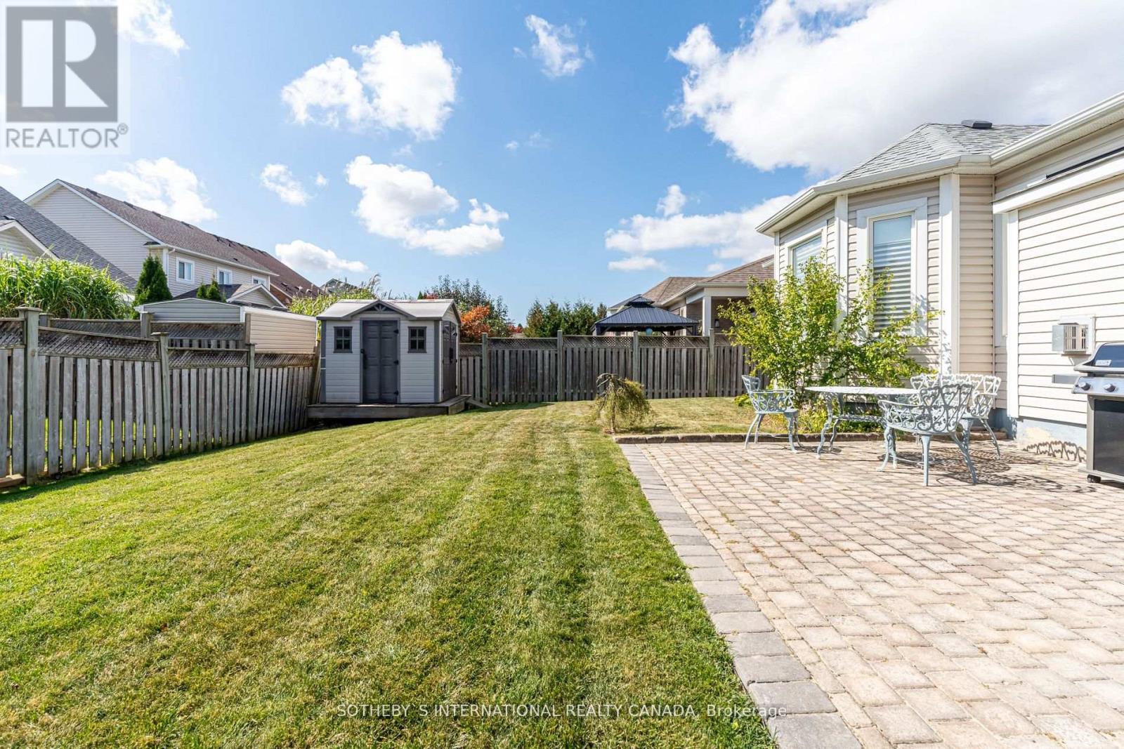 181 CARNWITH DR W
