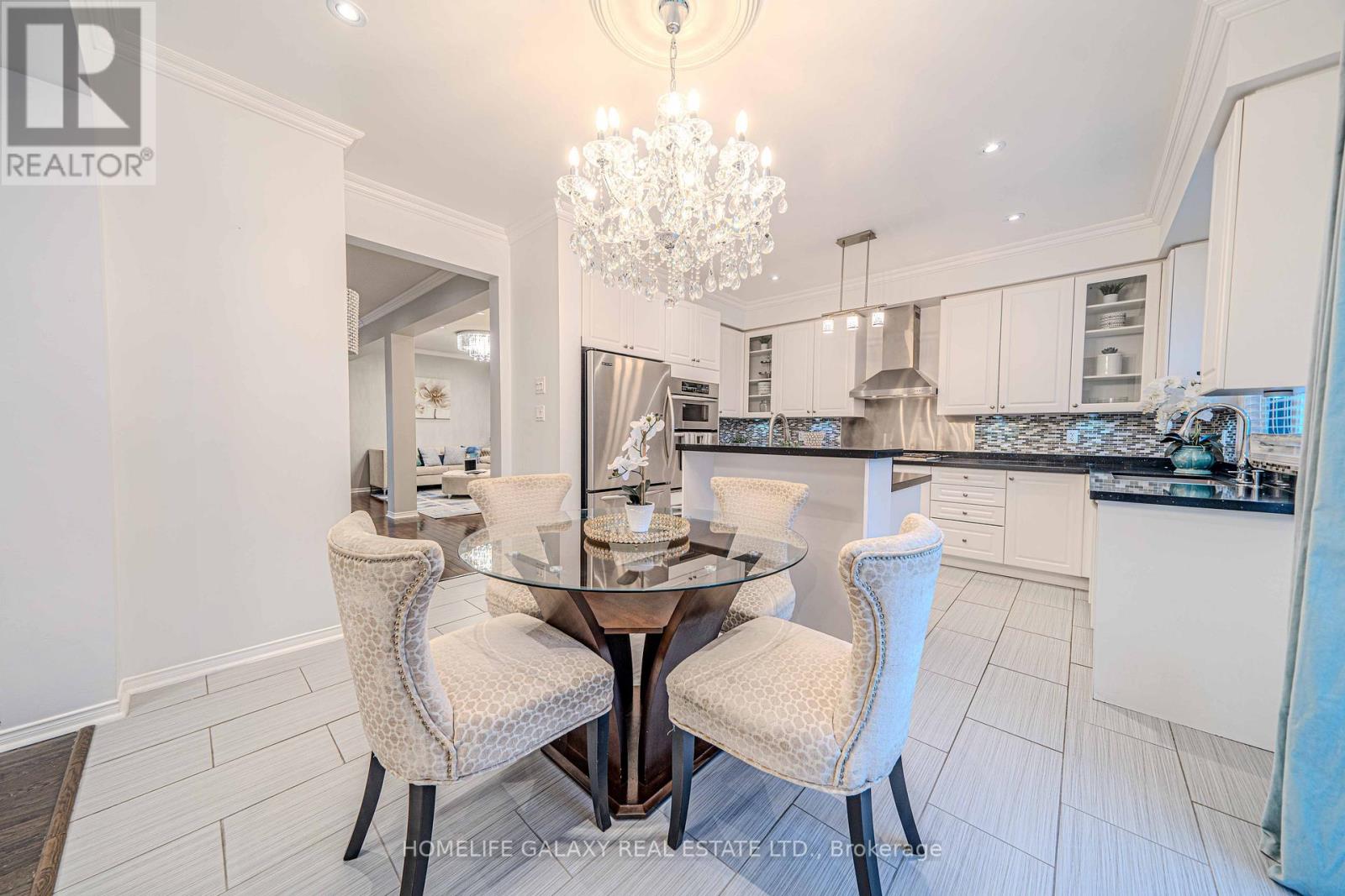 66 WILLIAMSON DR E
