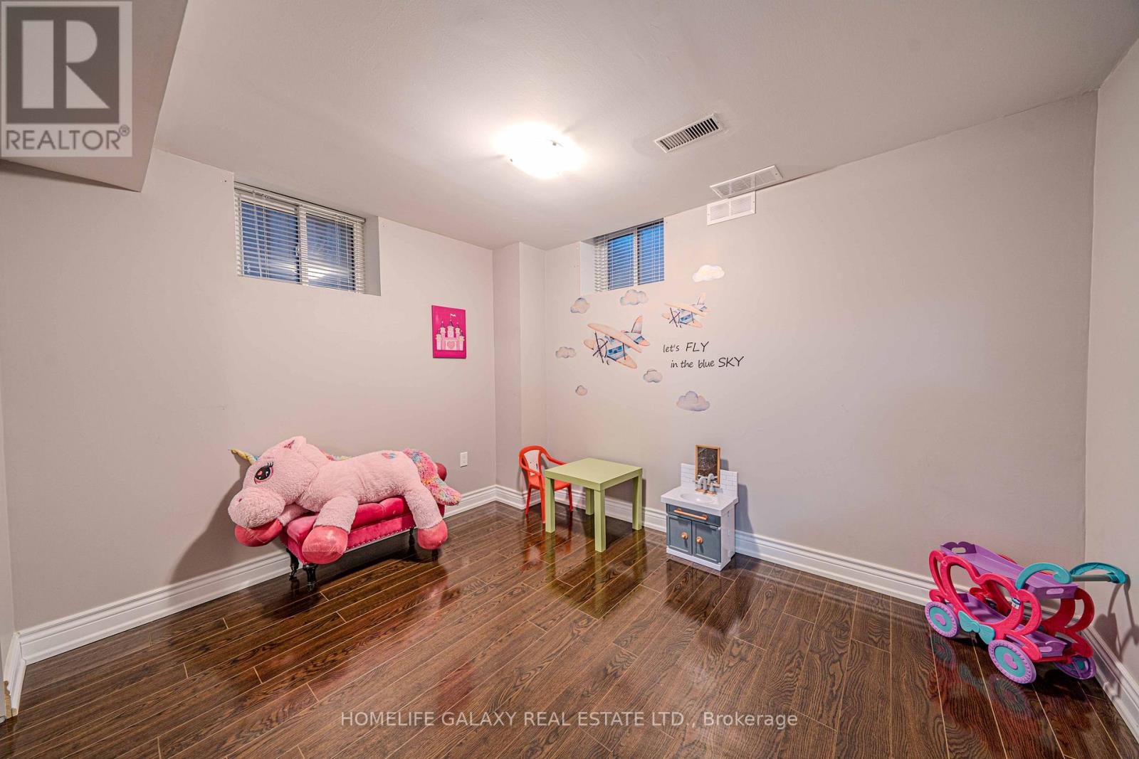 66 WILLIAMSON DR E