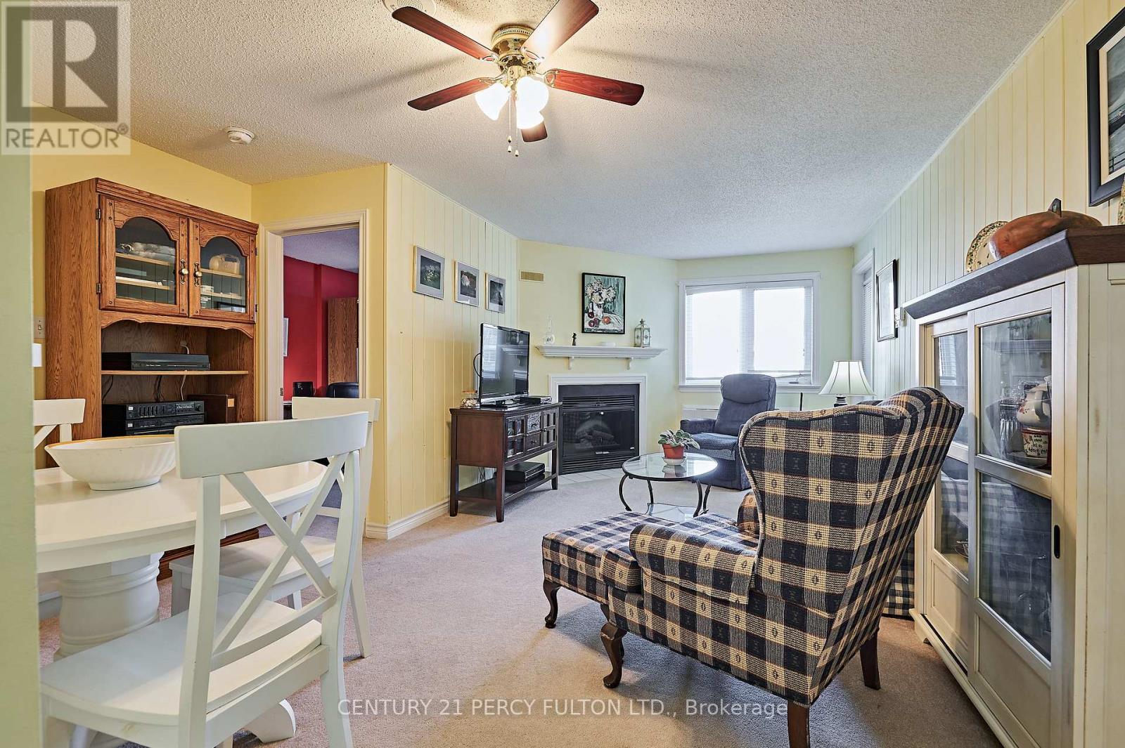 #212 -191 LAKE DRIVEWAY  W, #212