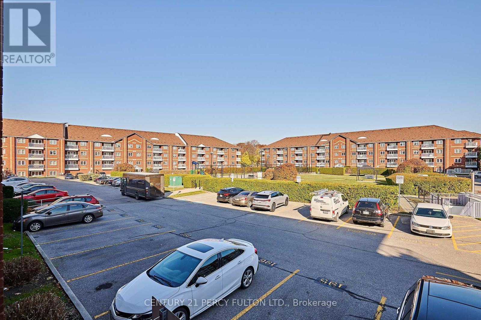 #212 -191 LAKE DRIVEWAY  W, #212