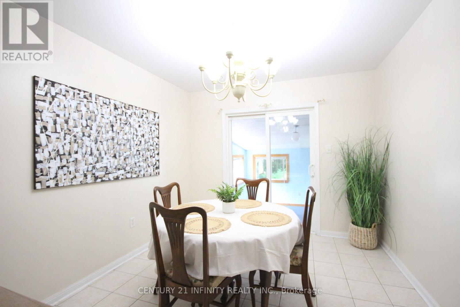 28 SOLMAR AVE