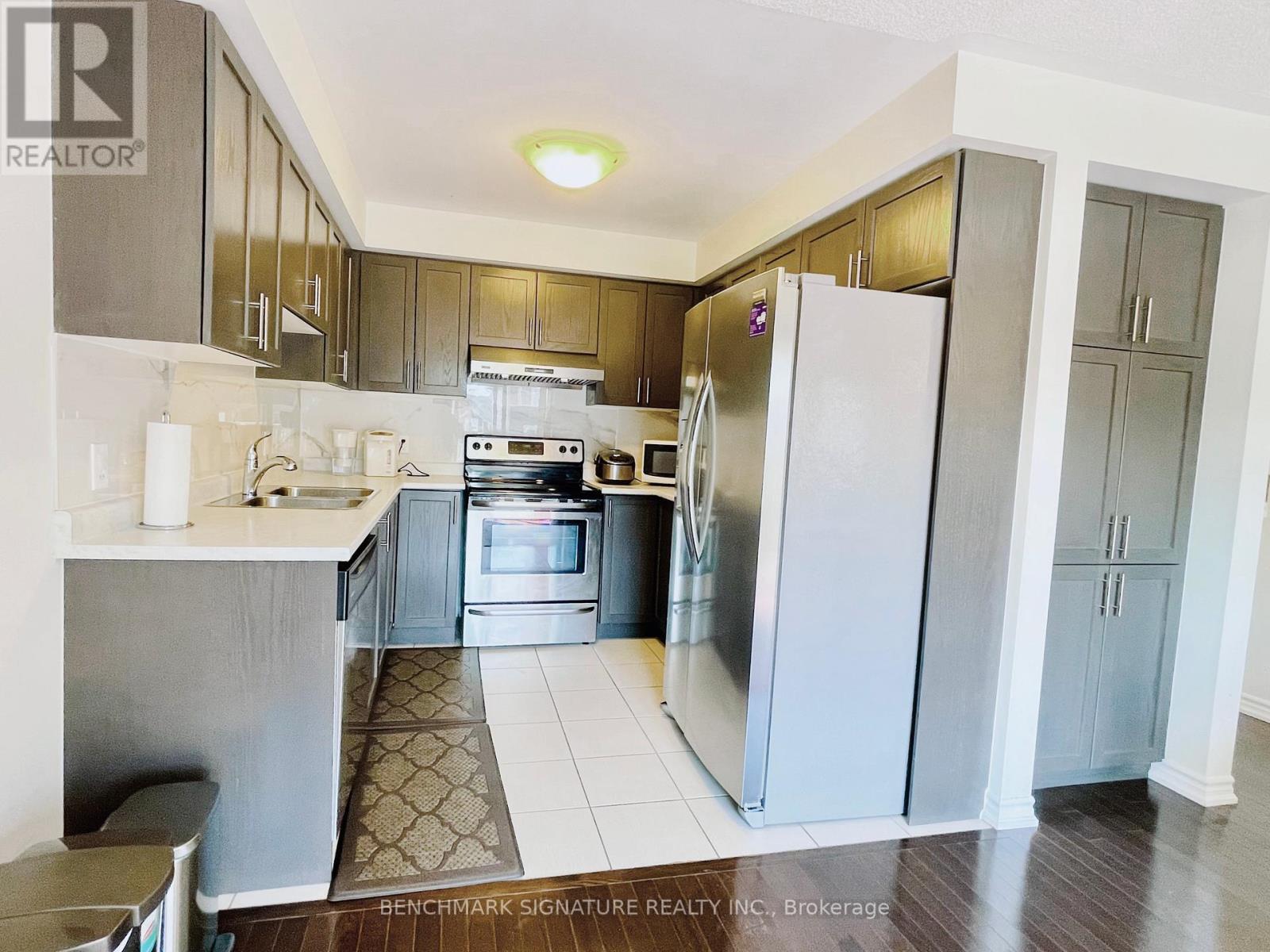 9 NEARCO CRES