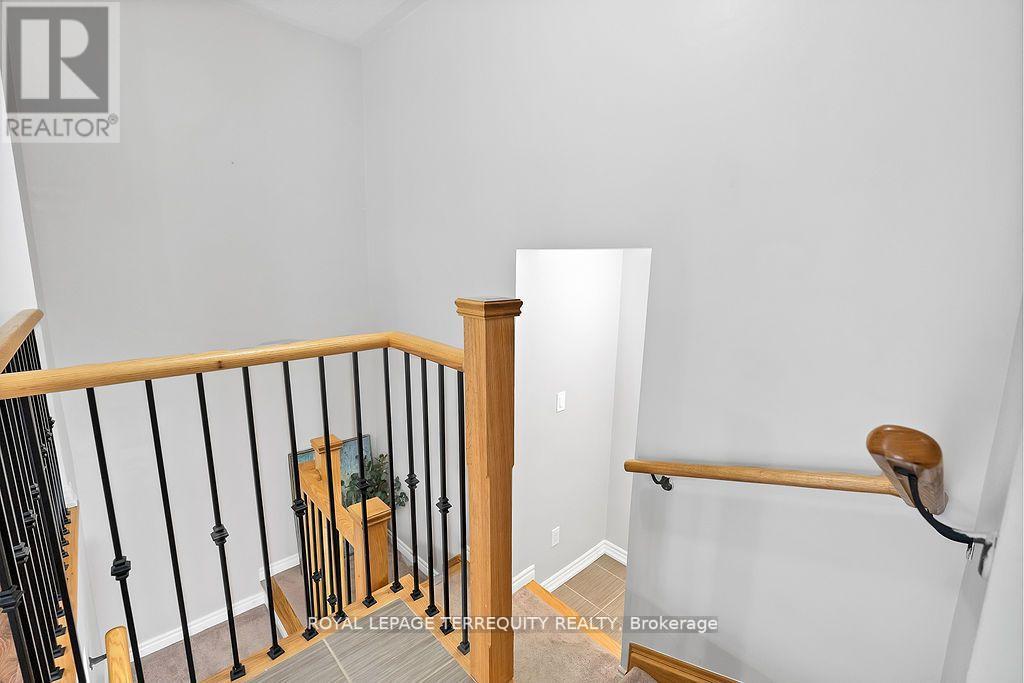 #243 -1811 REX HEATH DR