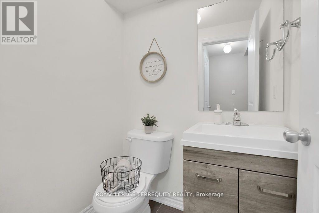 #243 -1811 REX HEATH DR