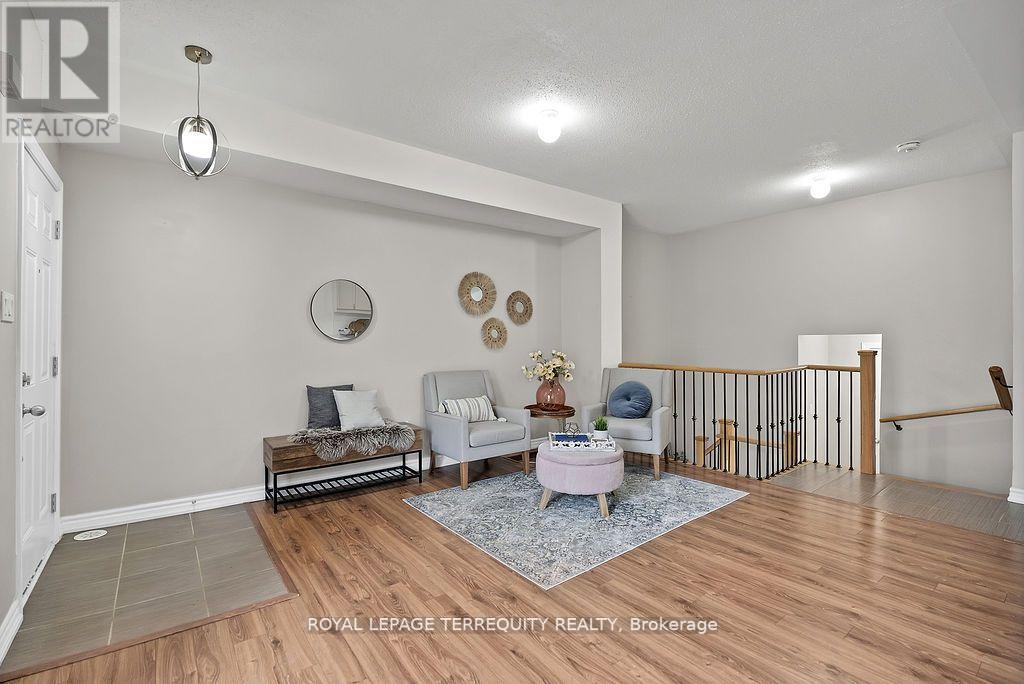 #243 -1811 REX HEATH DR