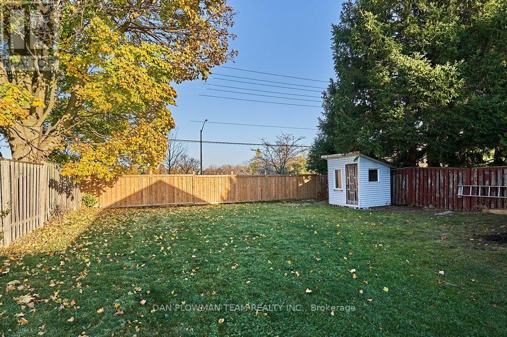 49 TAYLOR RD