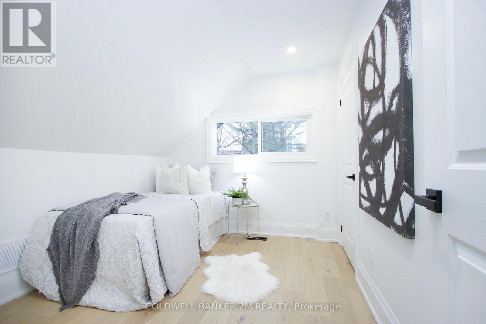 114 WARREN AVE