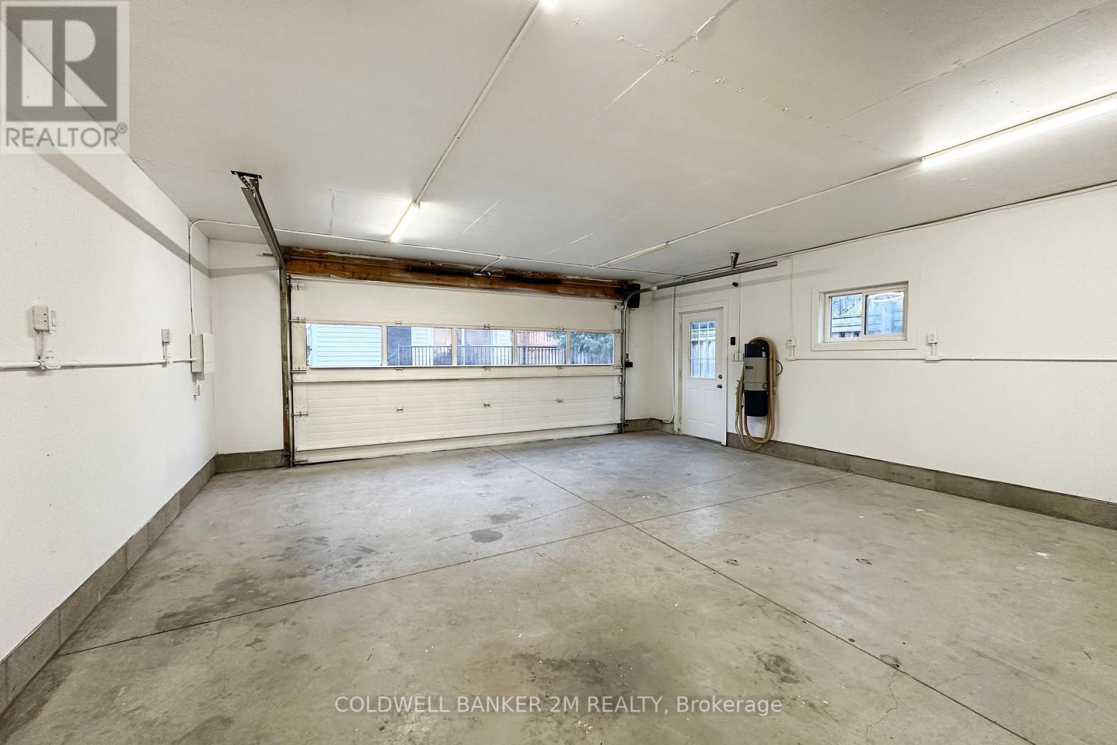 114 WARREN AVE
