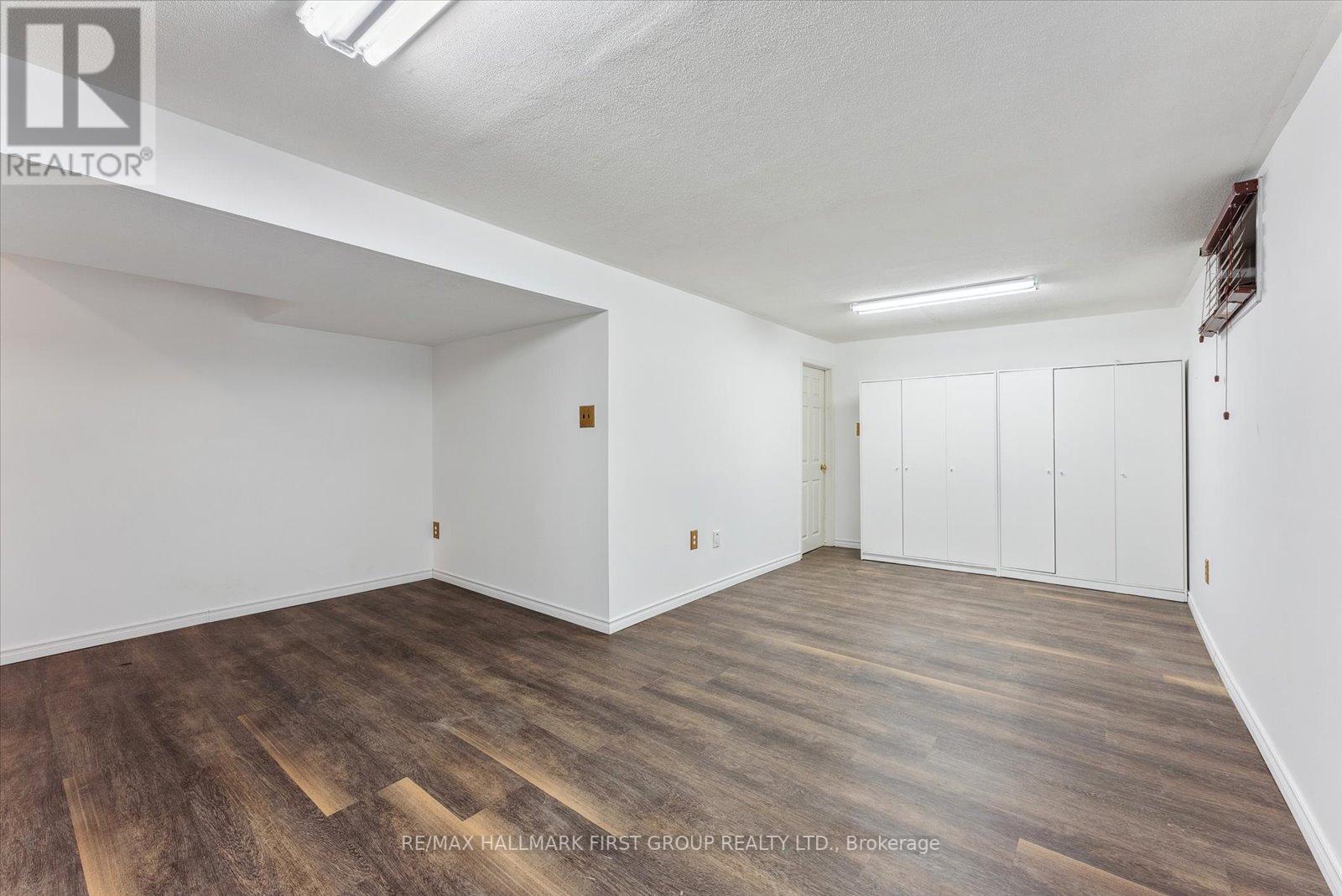 927 REDBIRD CRES