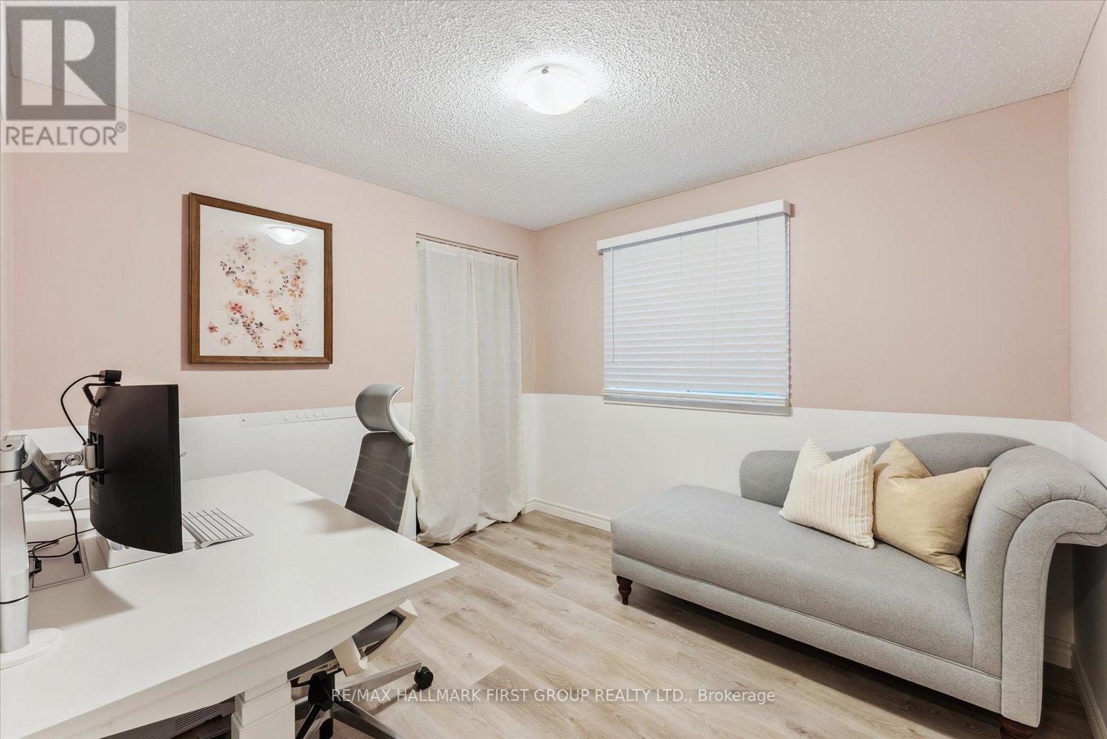 927 REDBIRD CRES