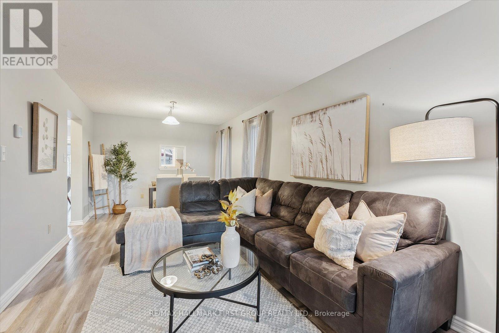 927 REDBIRD CRES