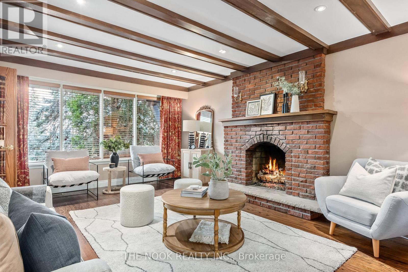 103 ORCHARD CRT