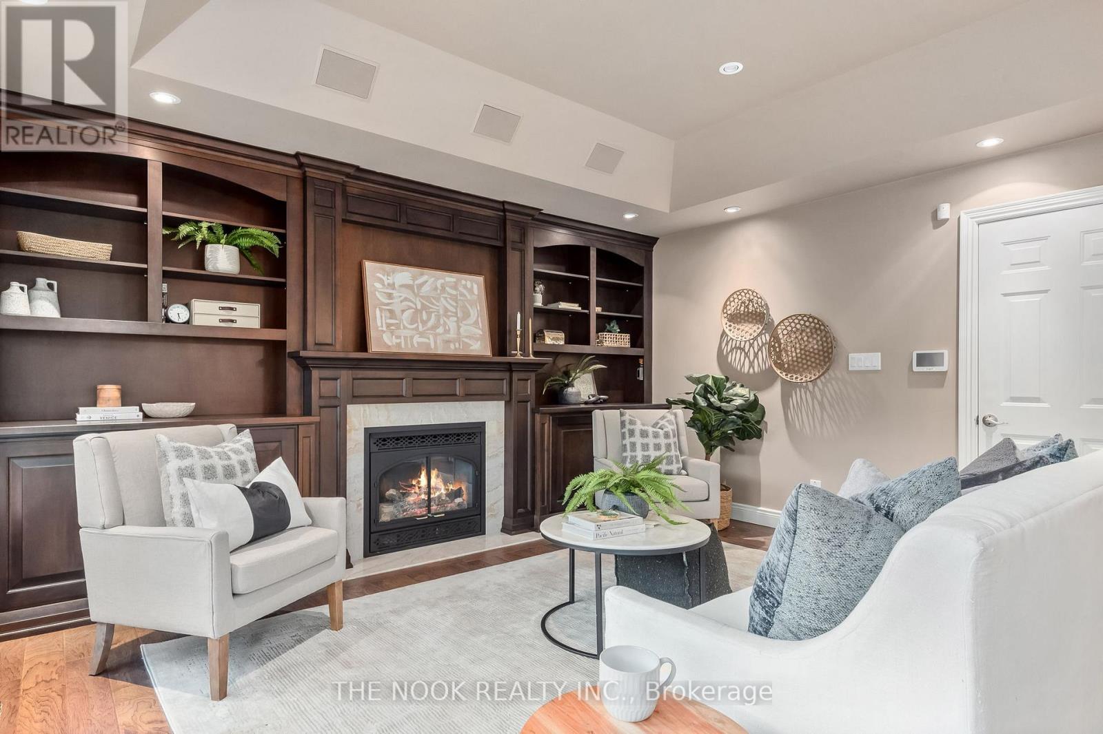 103 ORCHARD CRT