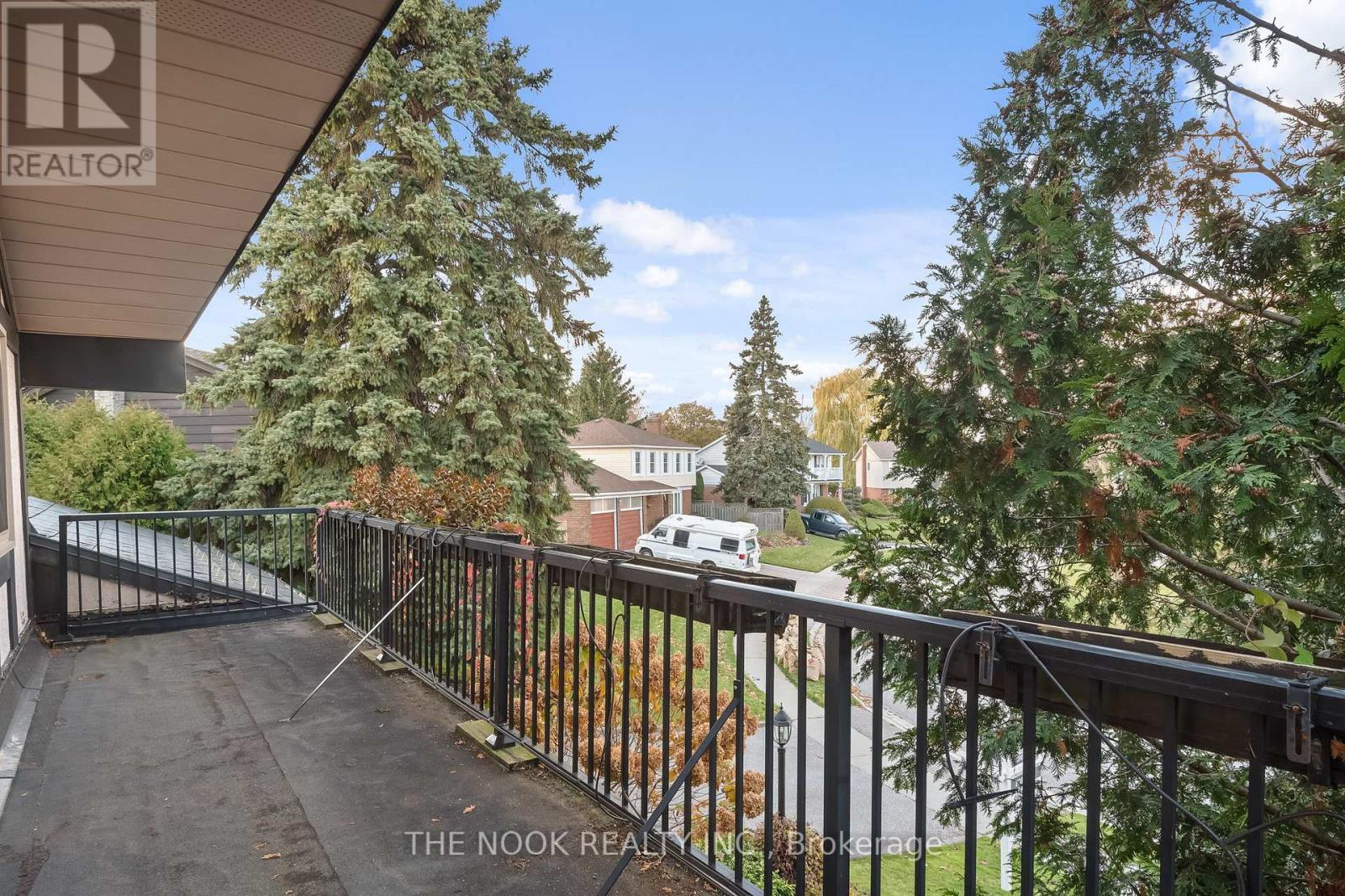 103 ORCHARD CRT