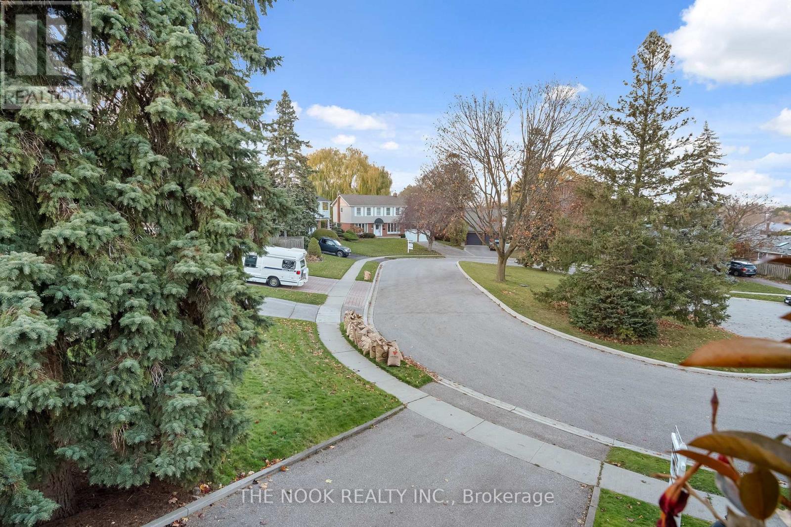 103 ORCHARD CRT