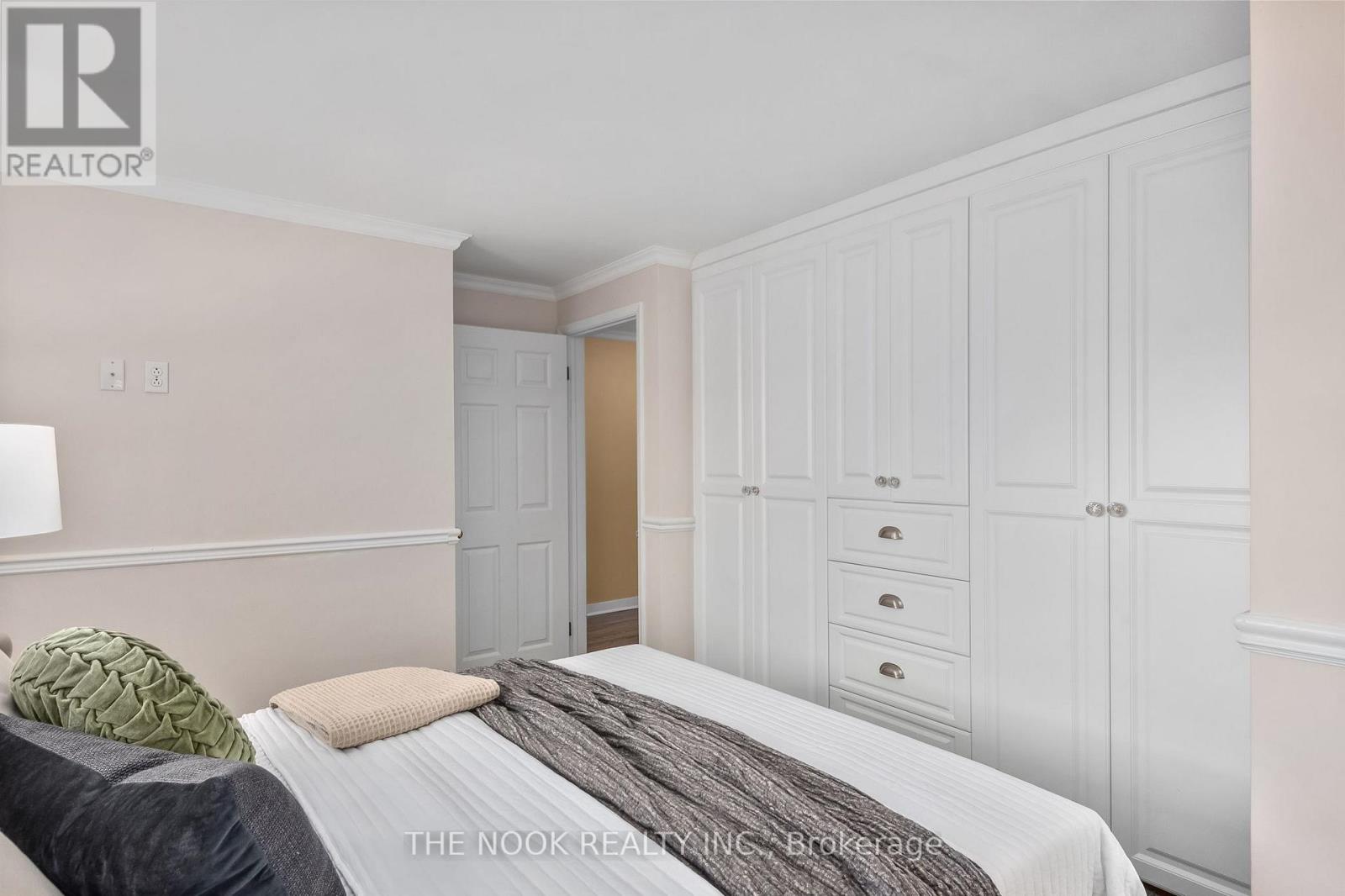 103 ORCHARD CRT