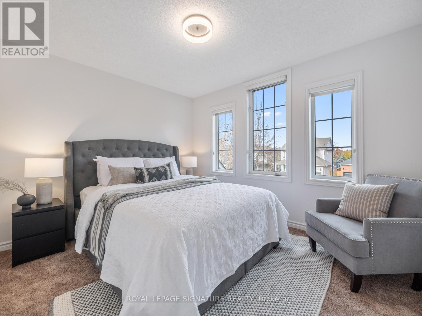 5 CHAREST PL
