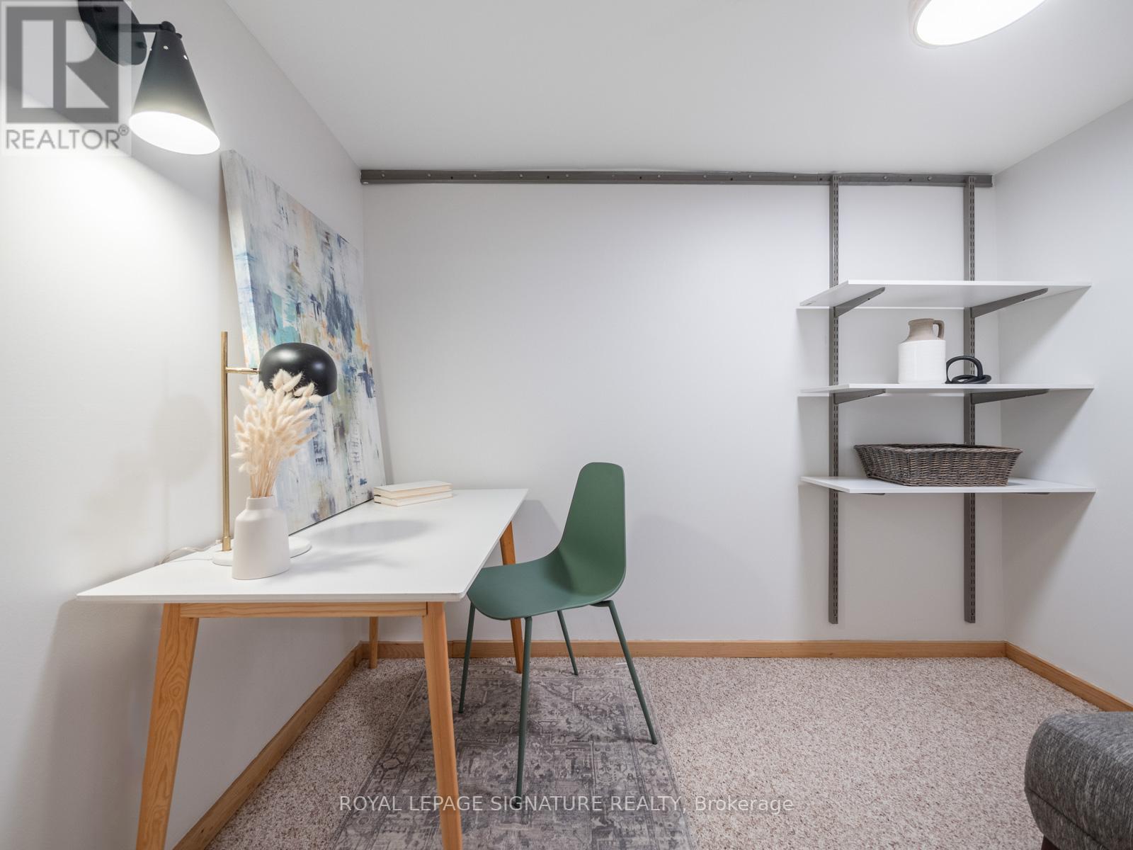 5 CHAREST PL
