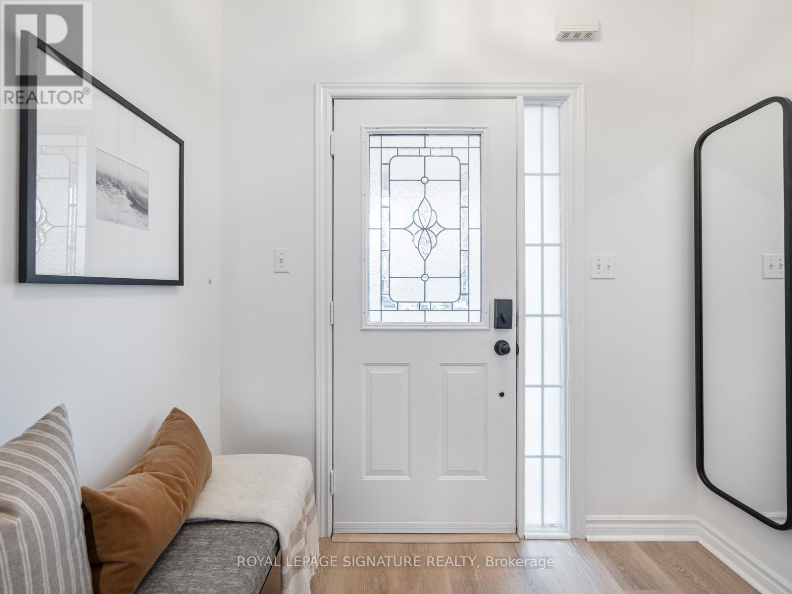 5 CHAREST PL