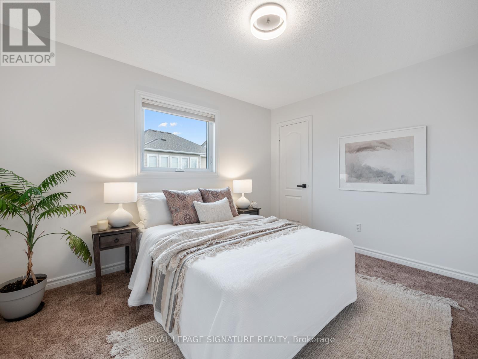 5 CHAREST PL