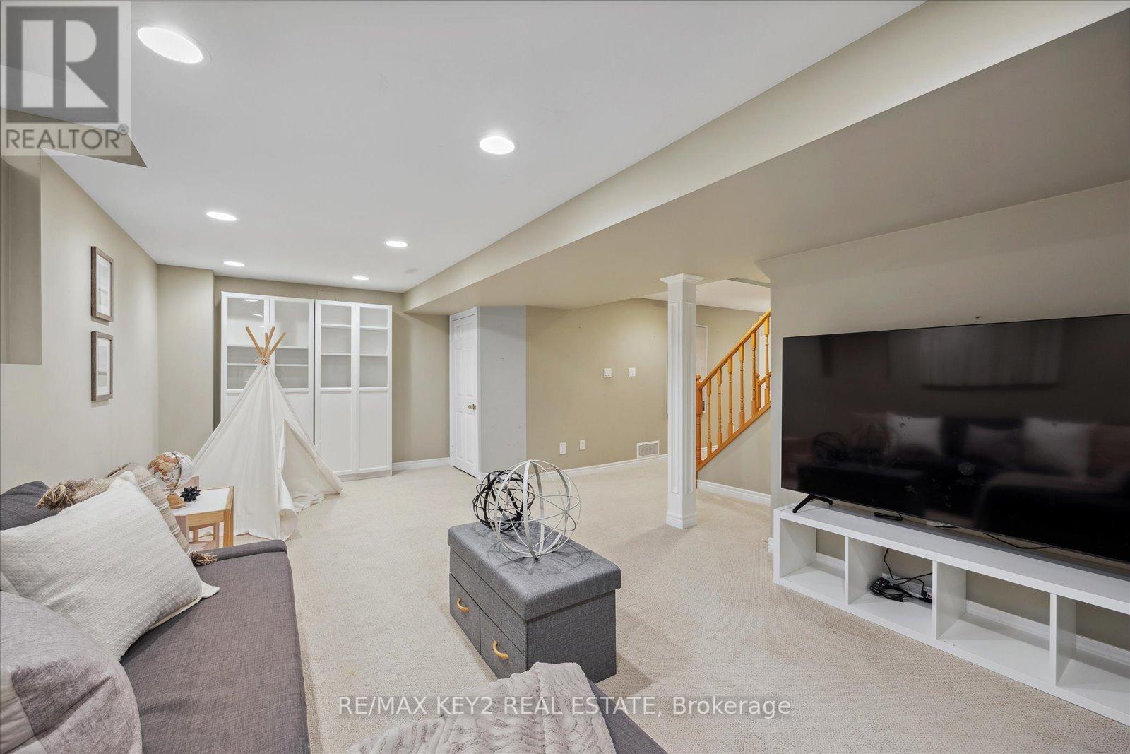 149 HARRONGATE PL